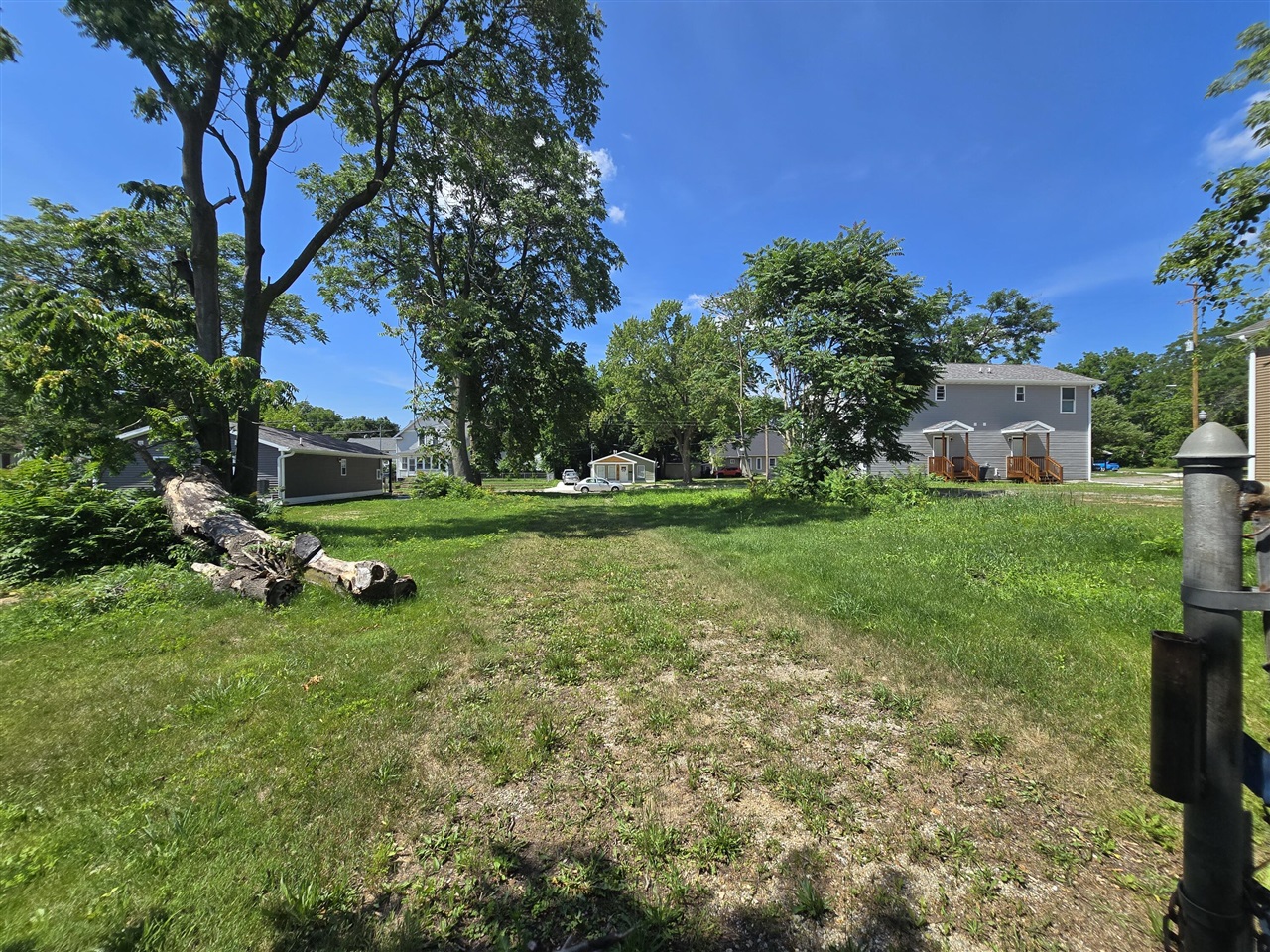 main property photo 54