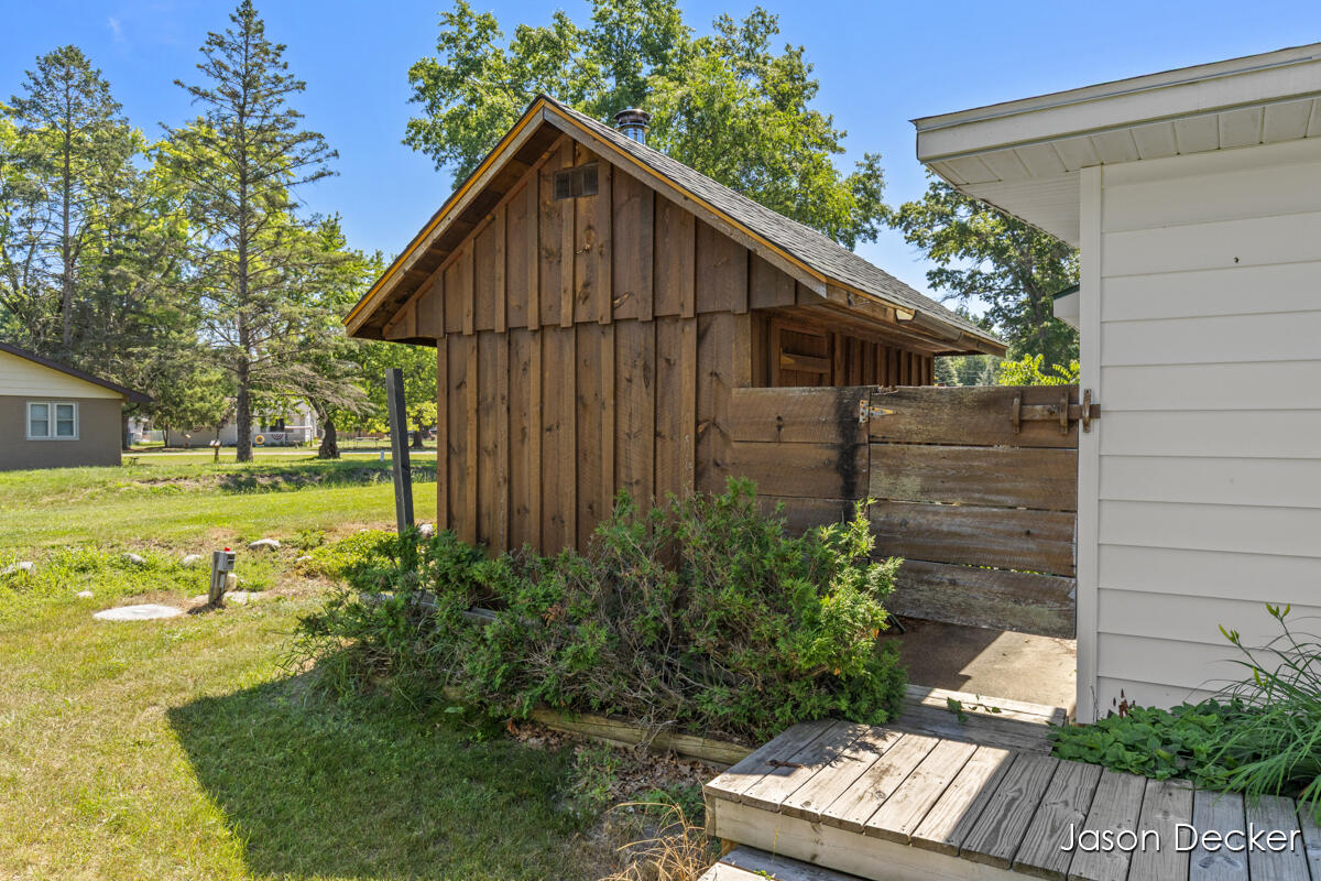 main property photo 35