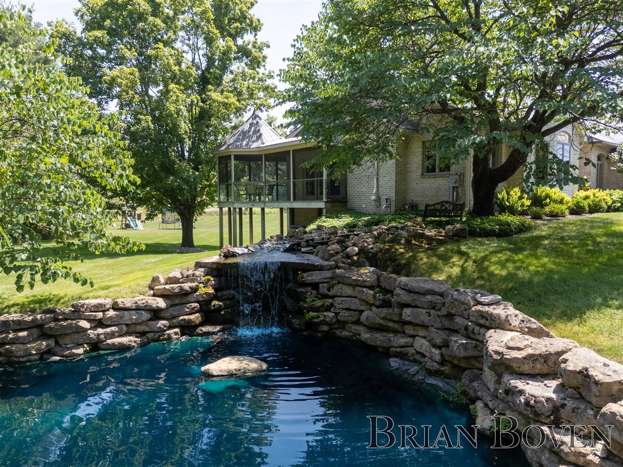 main property photo 46