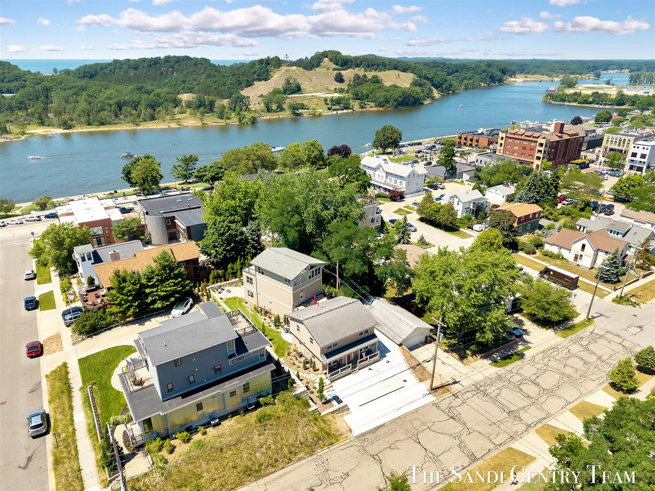main property photo 81