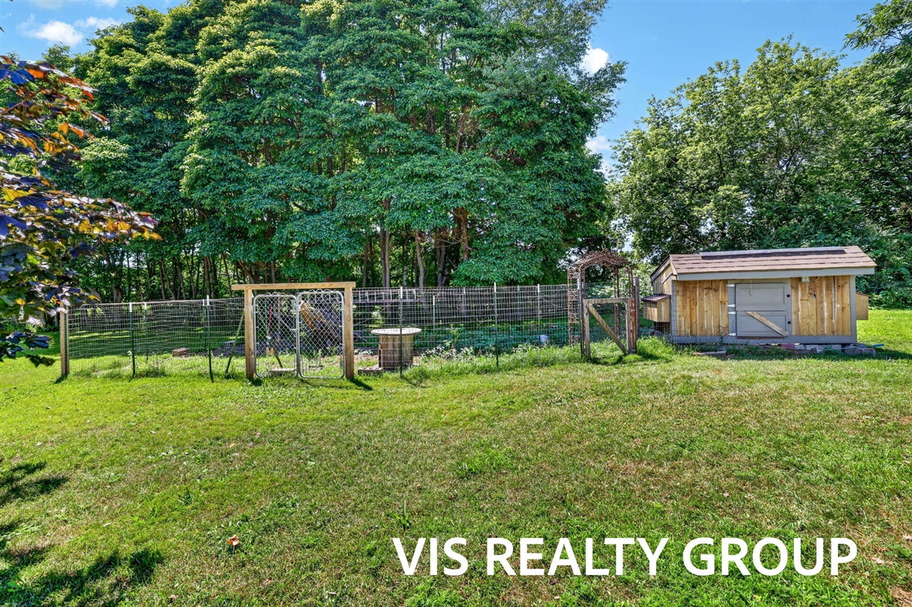 main property photo 70