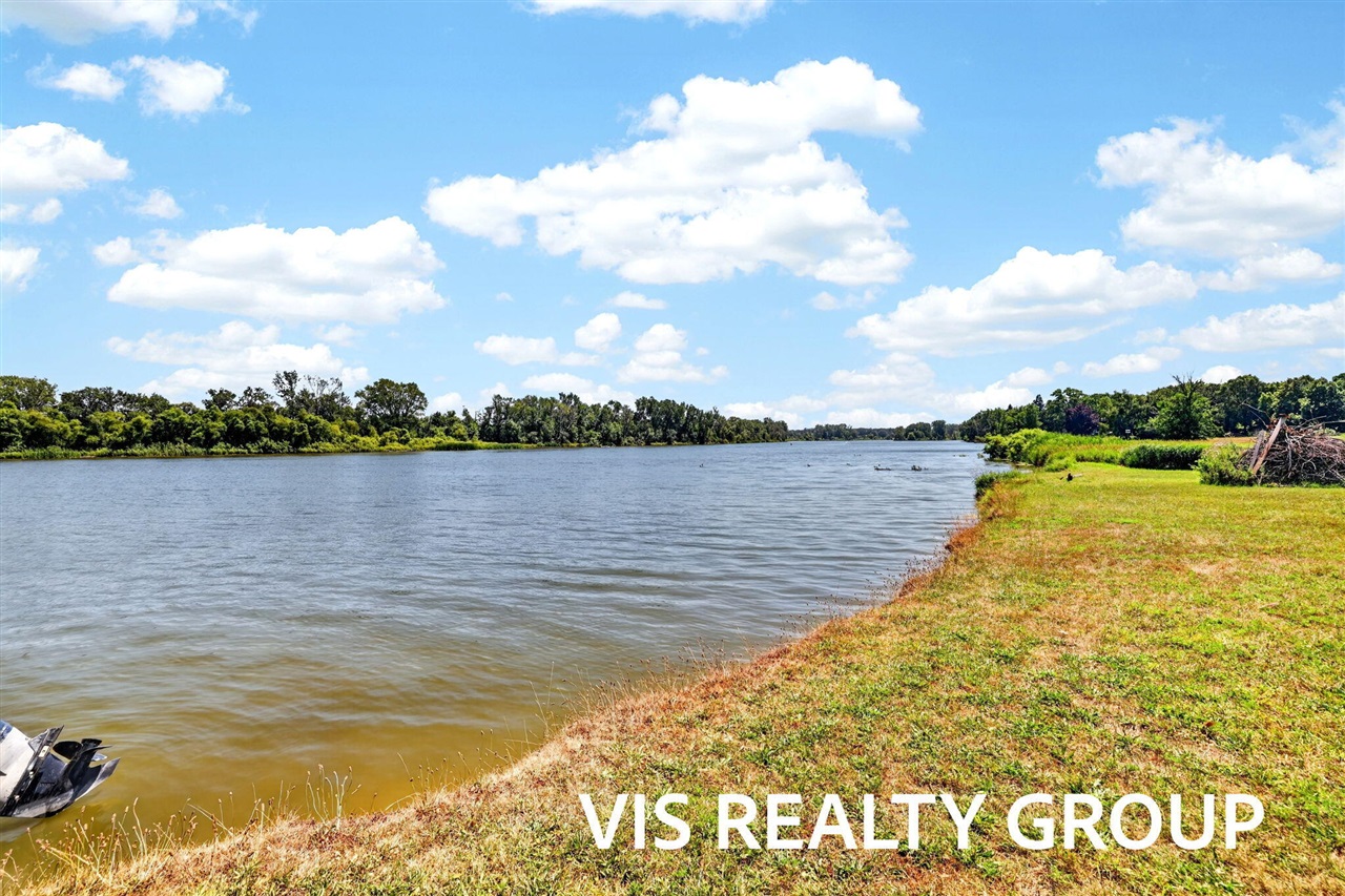 main property photo 76