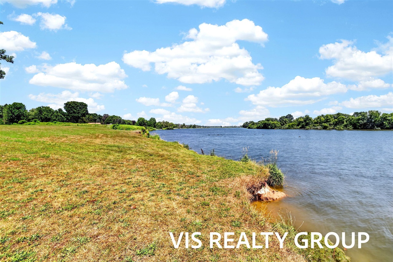 main property photo 77