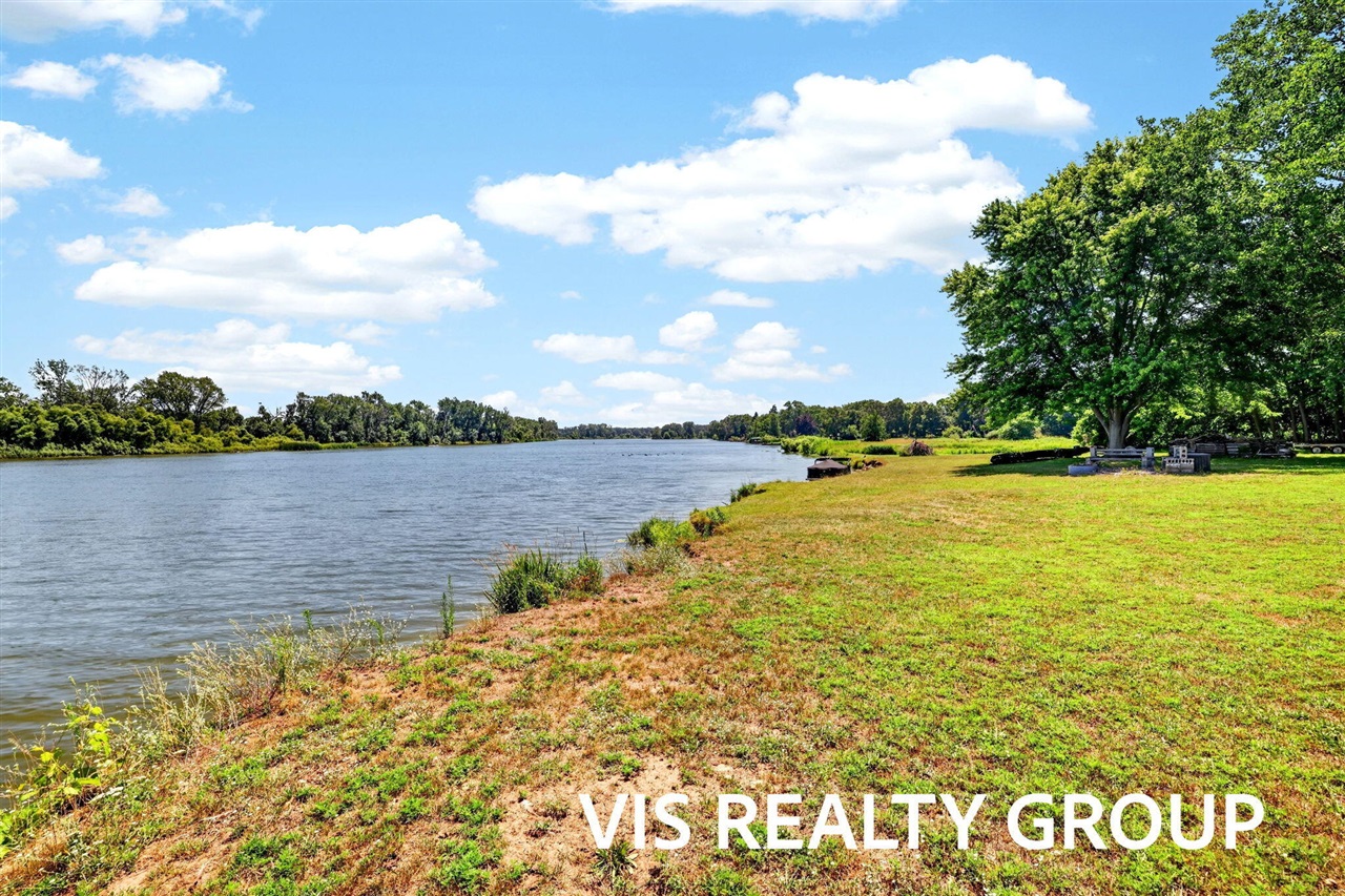 main property photo 79