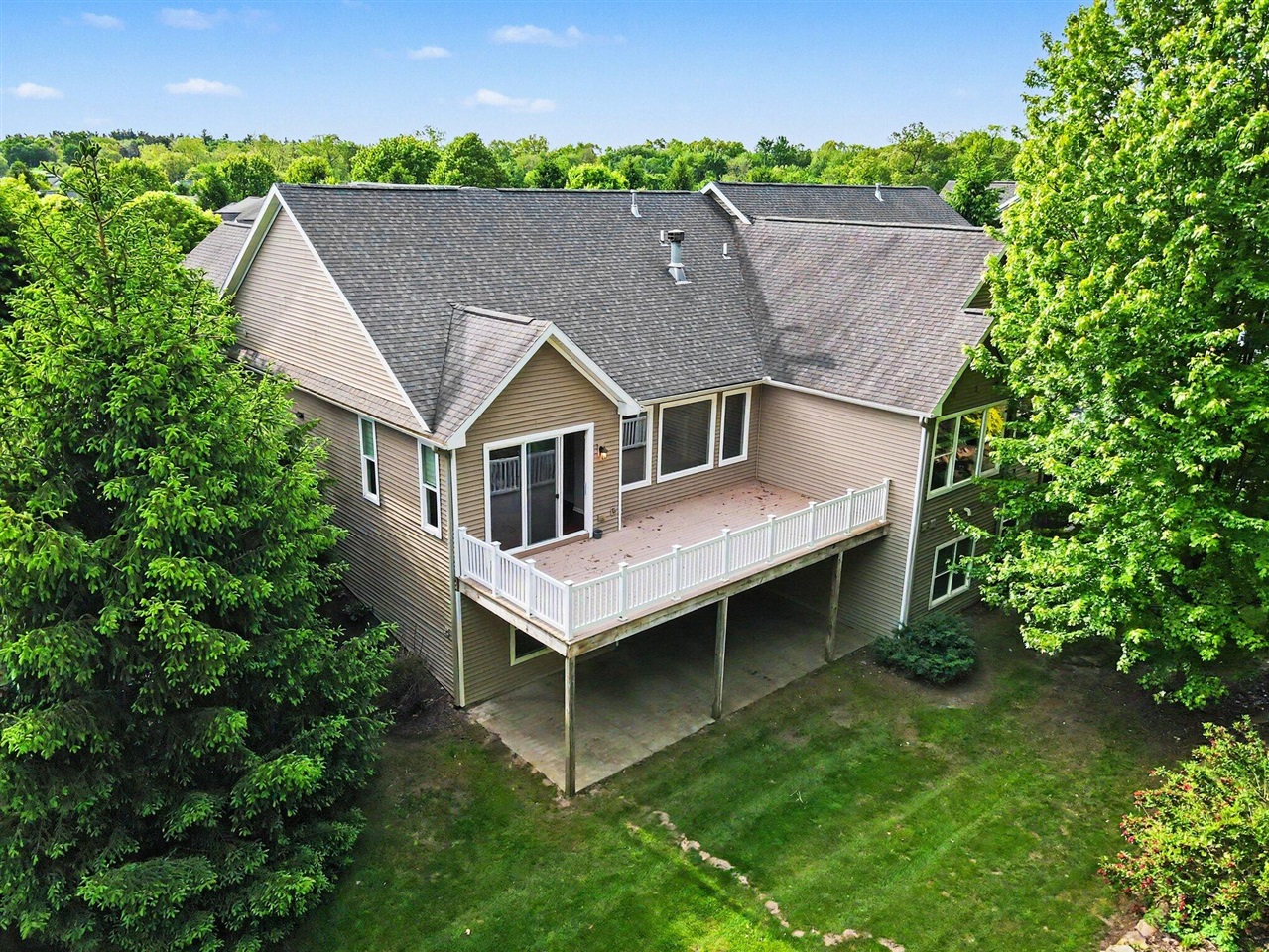 main property photo 35