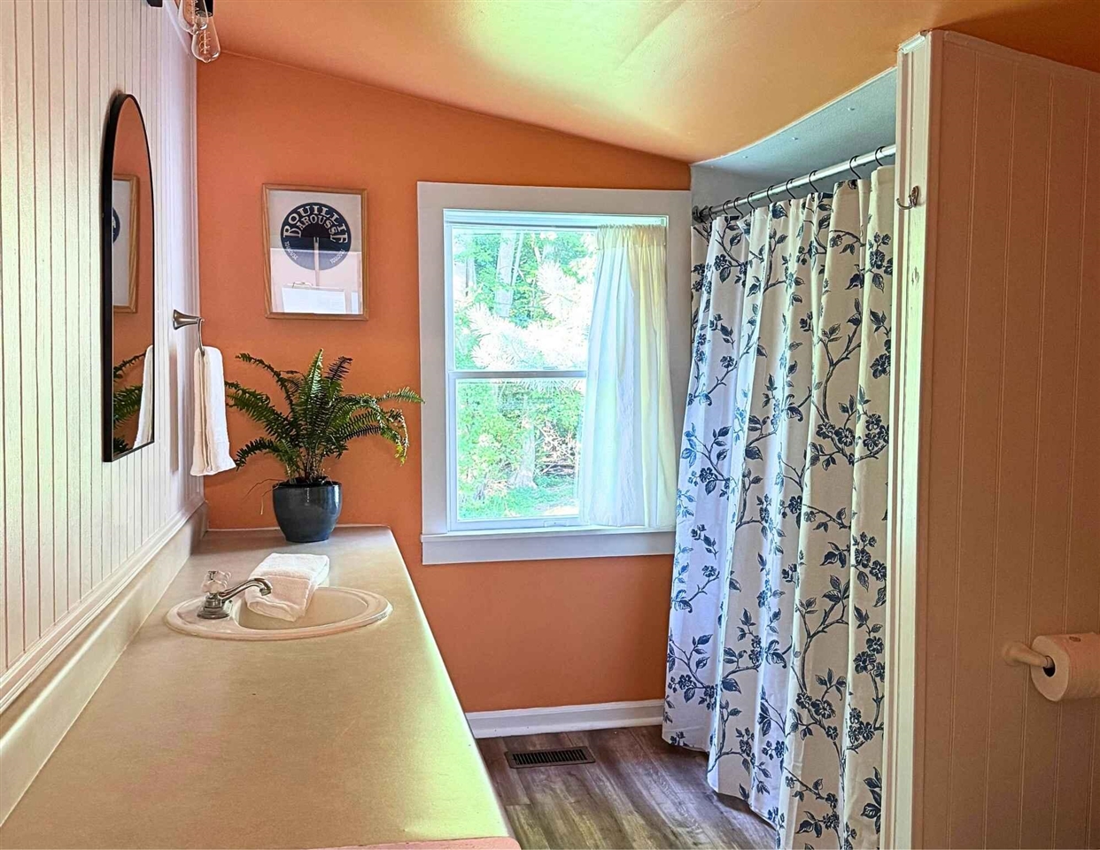 property viewer photo 3