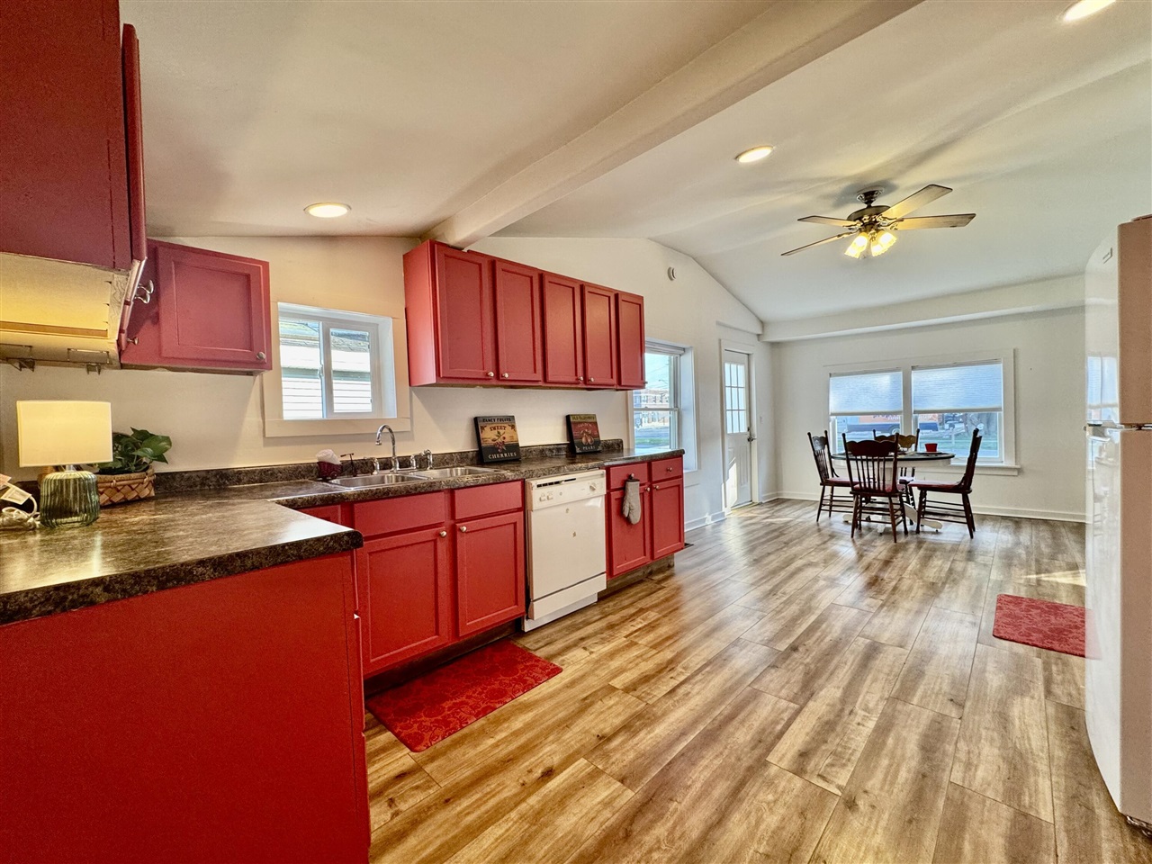 property viewer photo 5