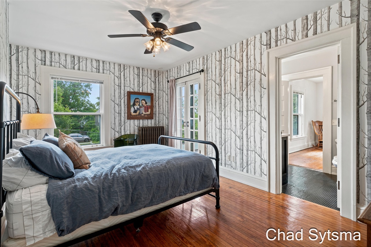 main property photo 50