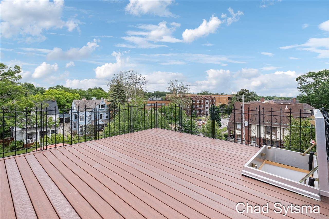 main property photo 65