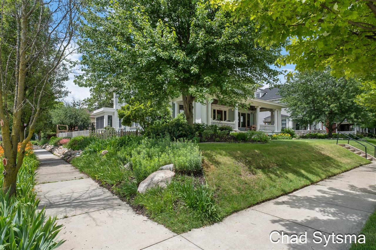 main property photo 68