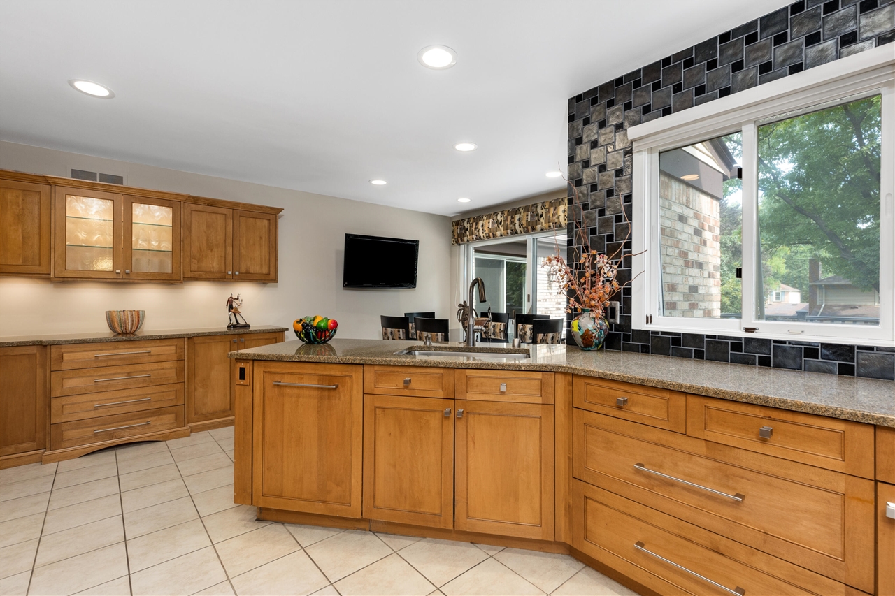 property viewer photo 13