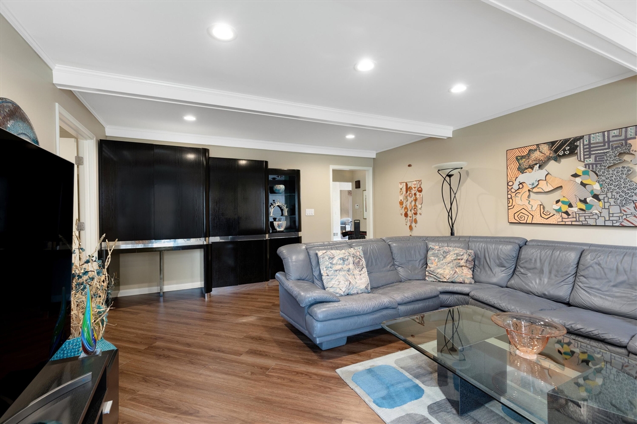property viewer photo 18