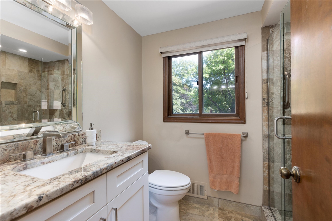 property viewer photo 29