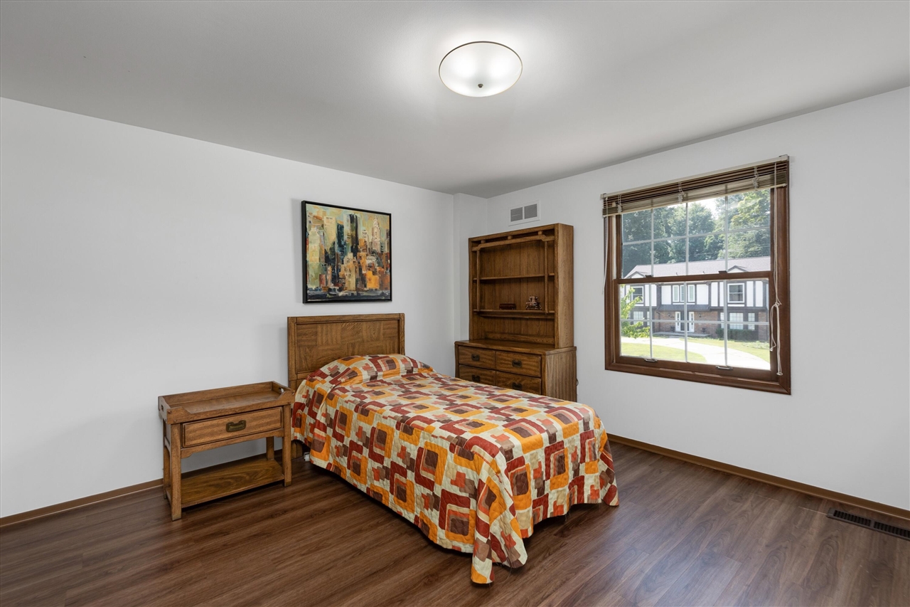 property viewer photo 34