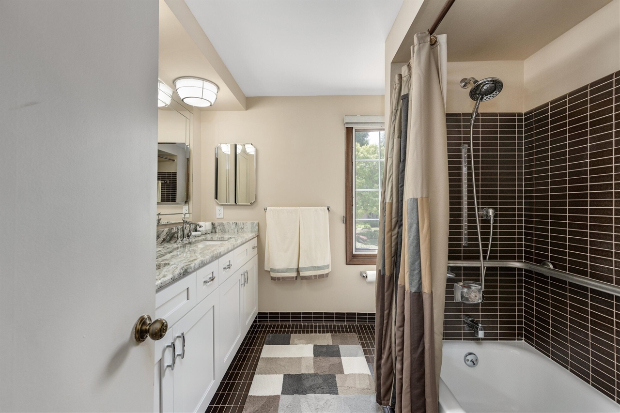 property viewer photo 38