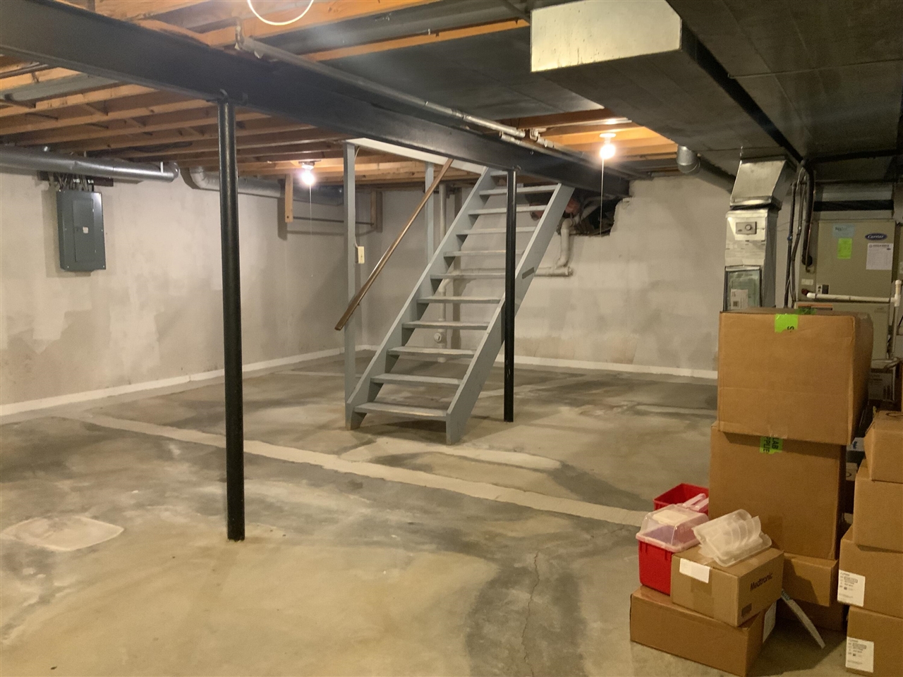 main property photo 28