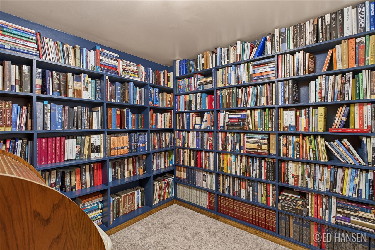 main property photo 17