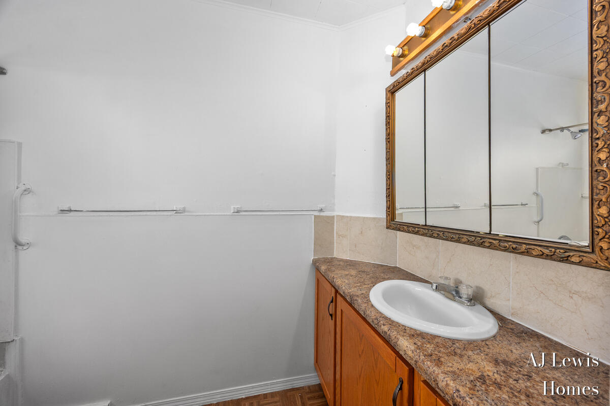 property viewer photo 10