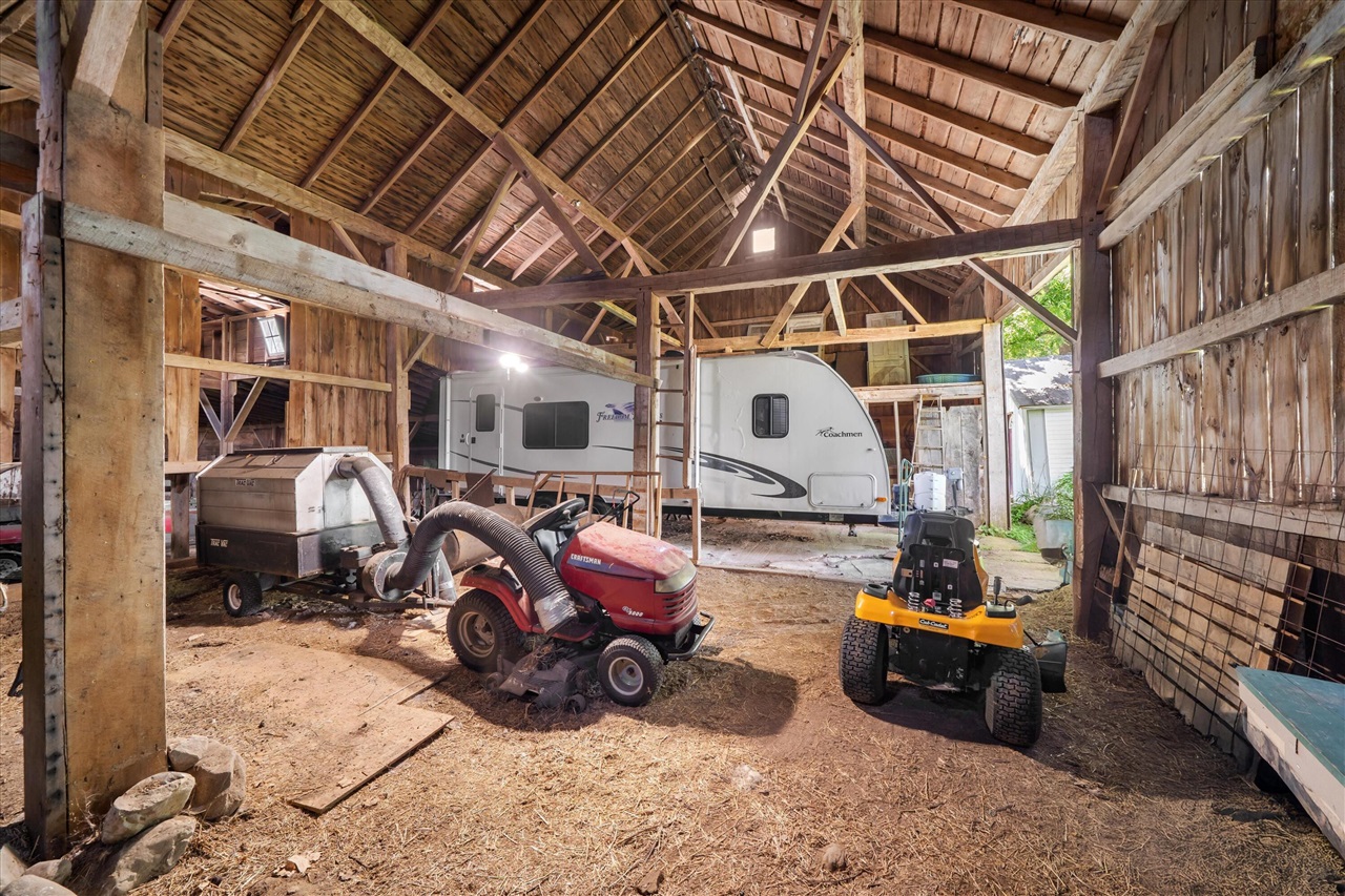 main property photo 85