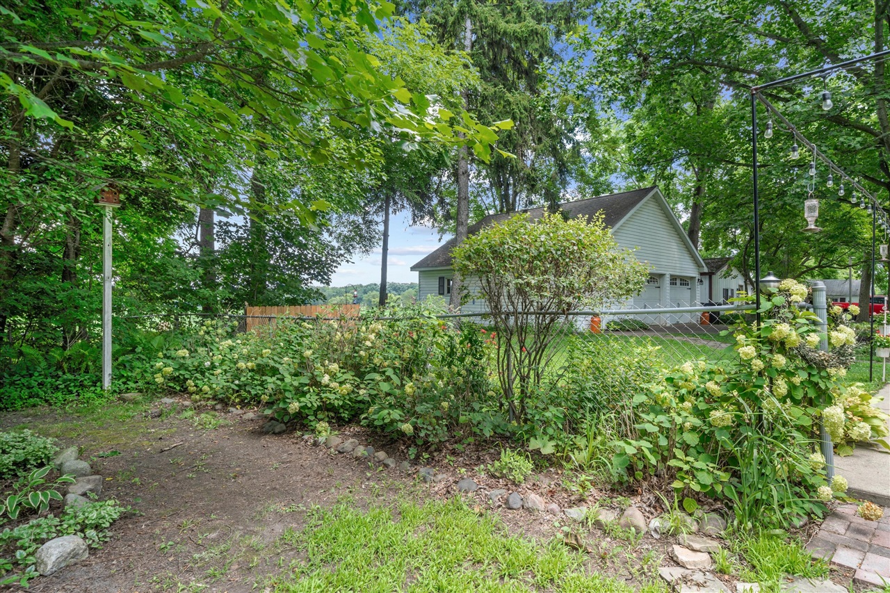 main property photo 94