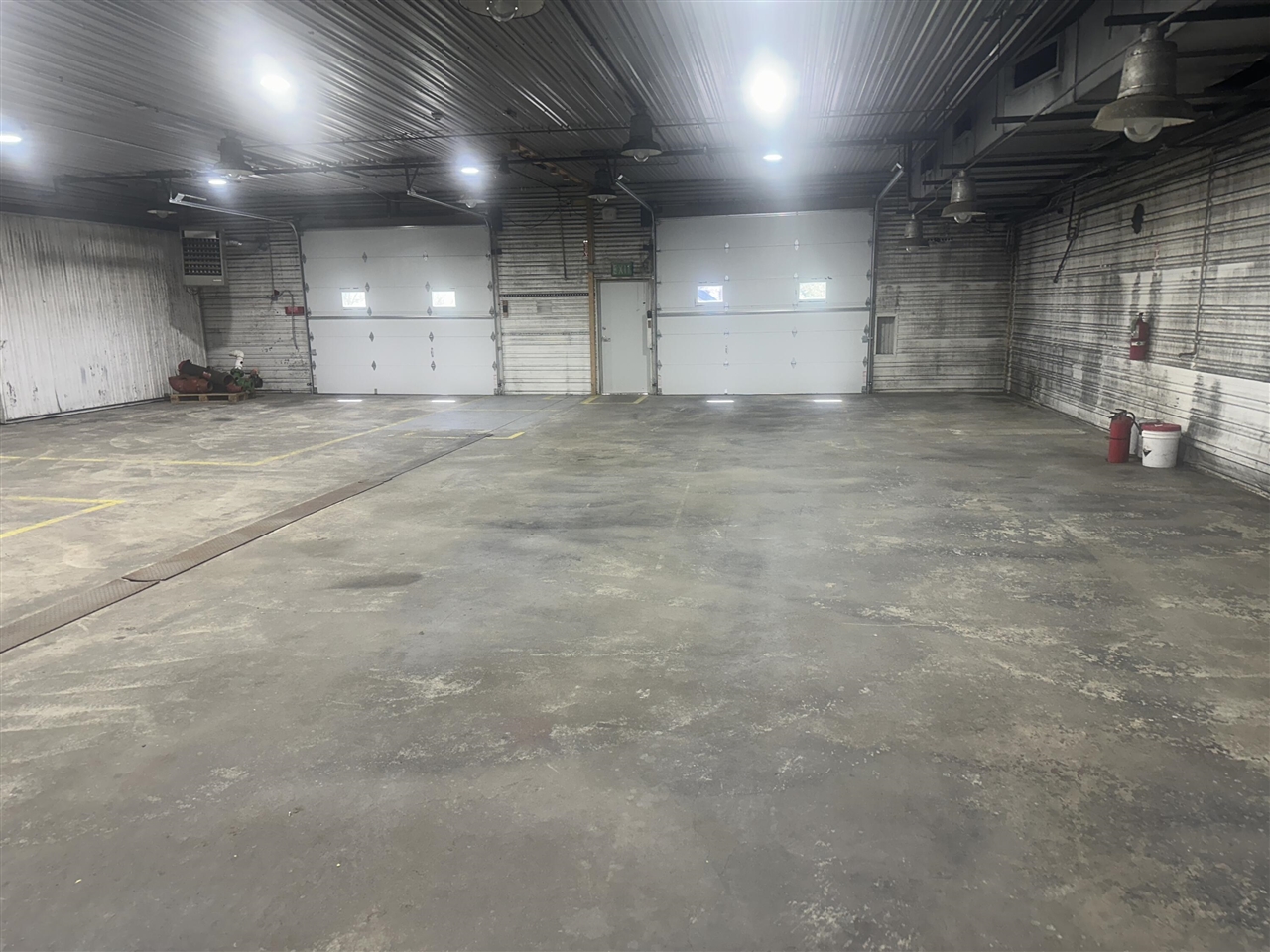 main property photo 13