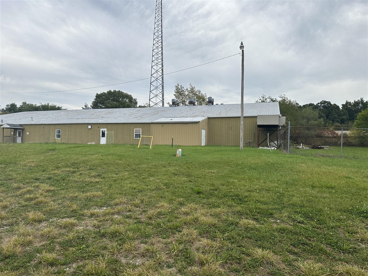 main property photo 37