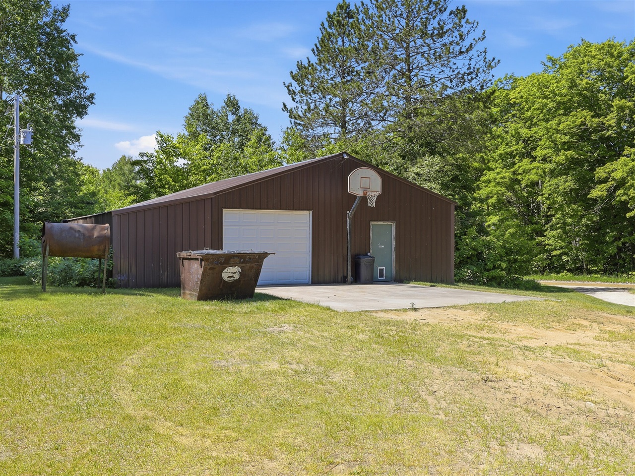 main property photo 49