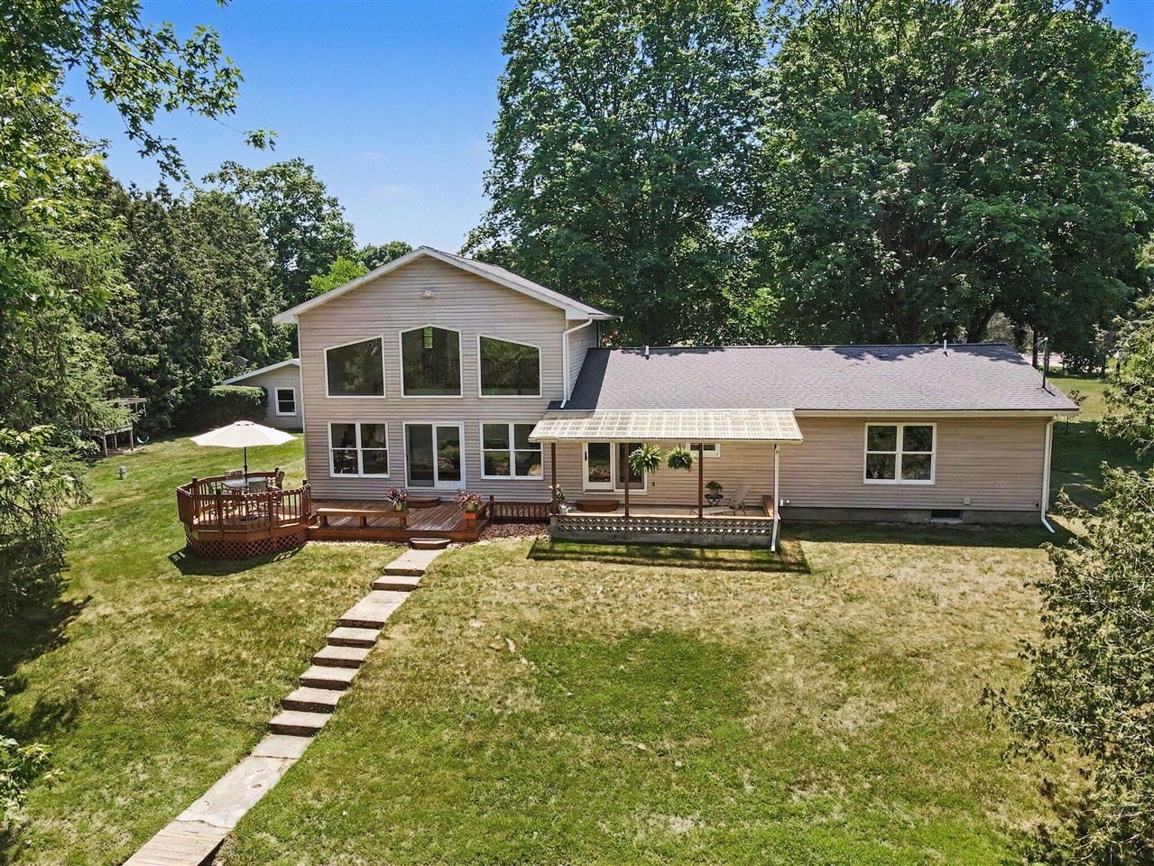 main property photo 36