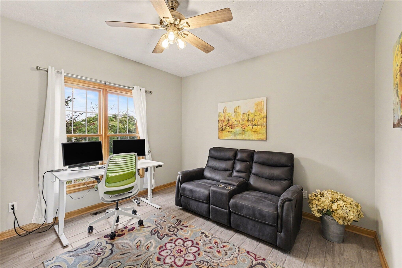 property viewer photo 26