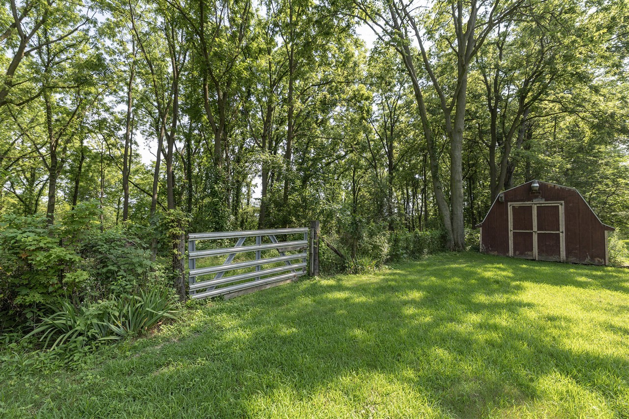 main property photo 36