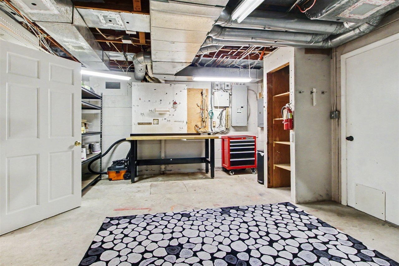 main property photo 59