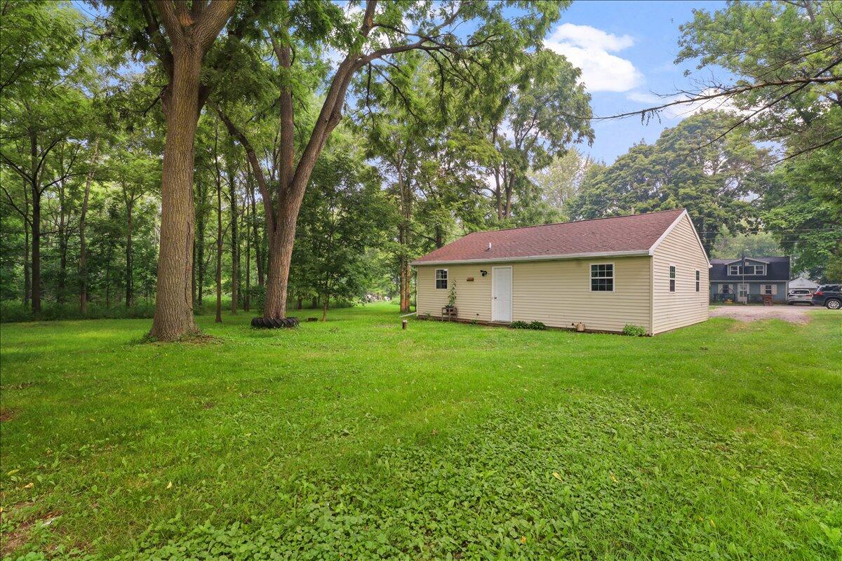 main property photo 16