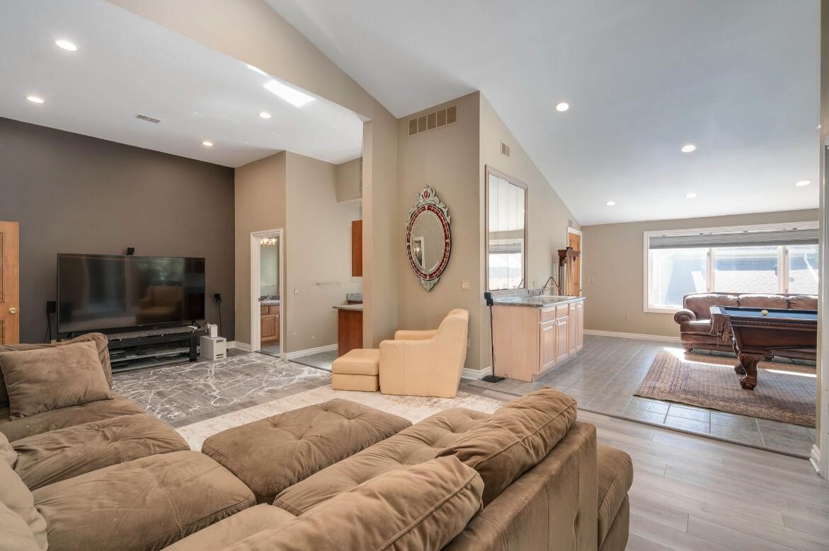 main property photo 60