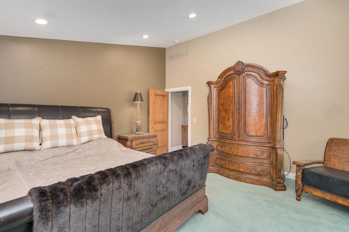 main property photo 66