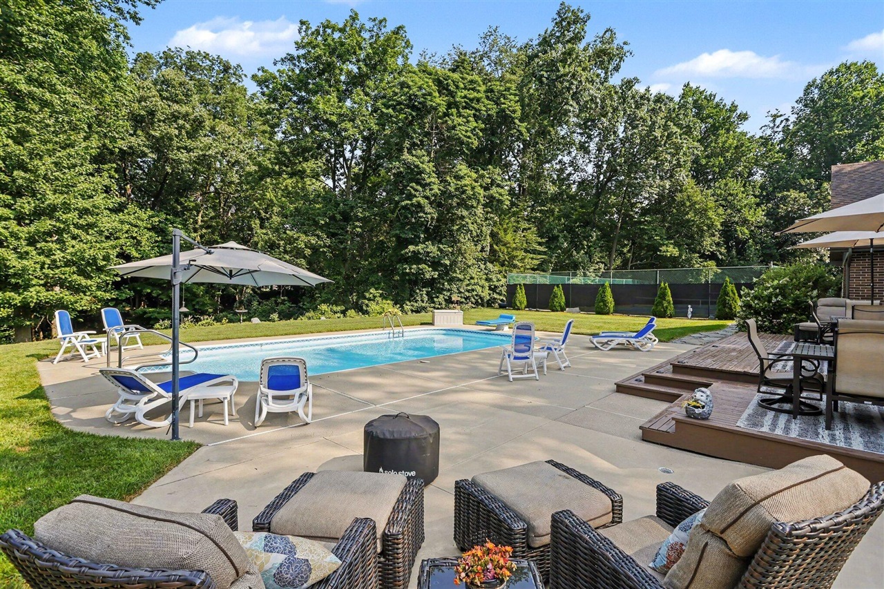 main property photo 33