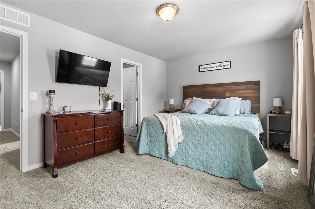 property viewer photo 18