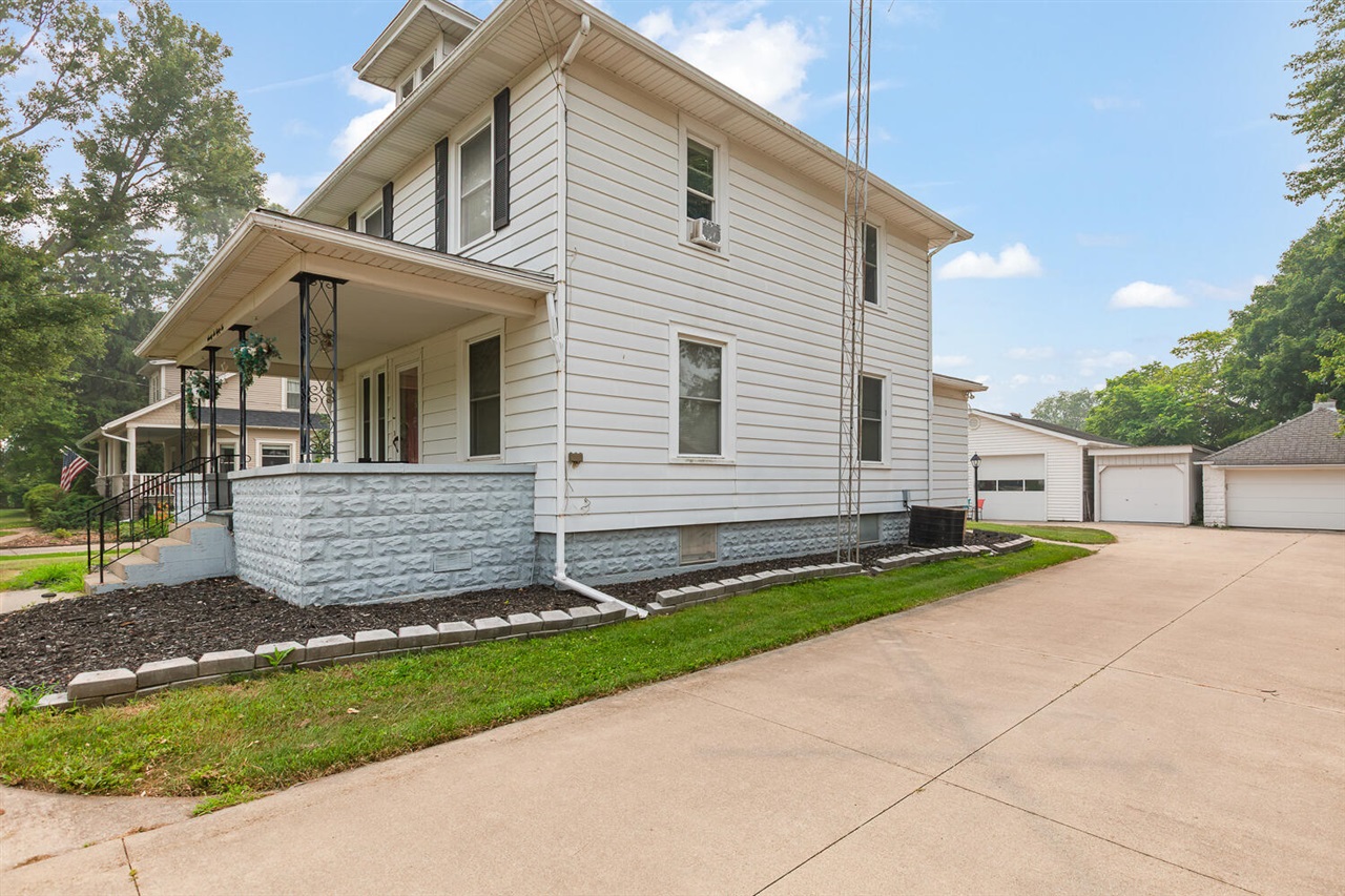 main property photo 5
