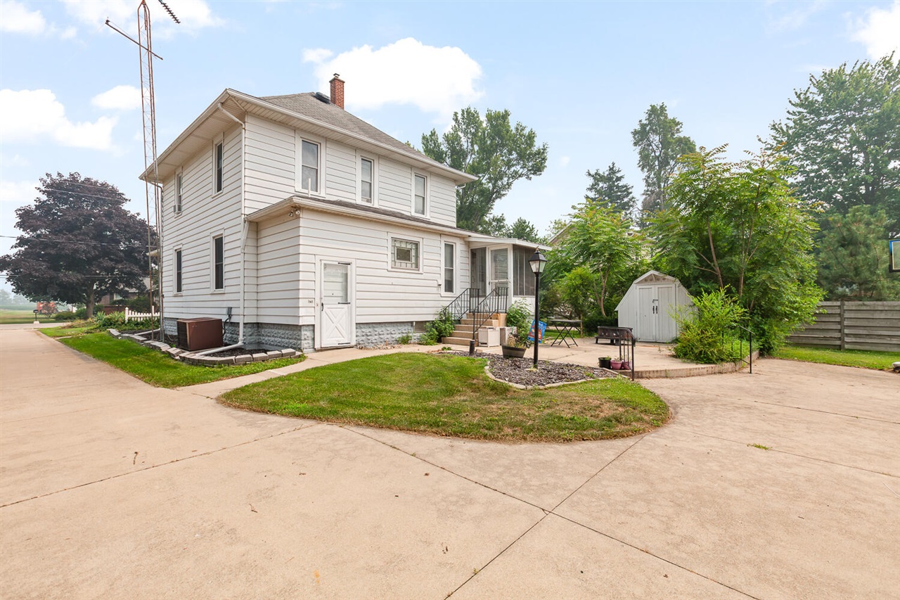 main property photo 8