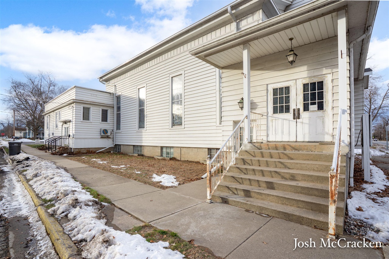 main property photo 38