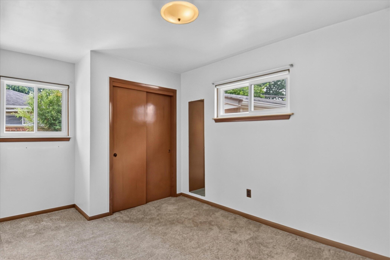property viewer photo 10