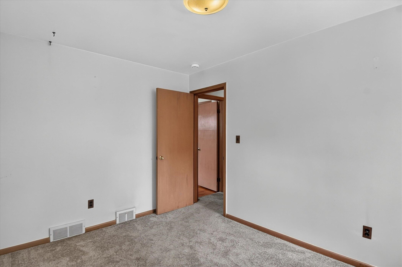 property viewer photo 11