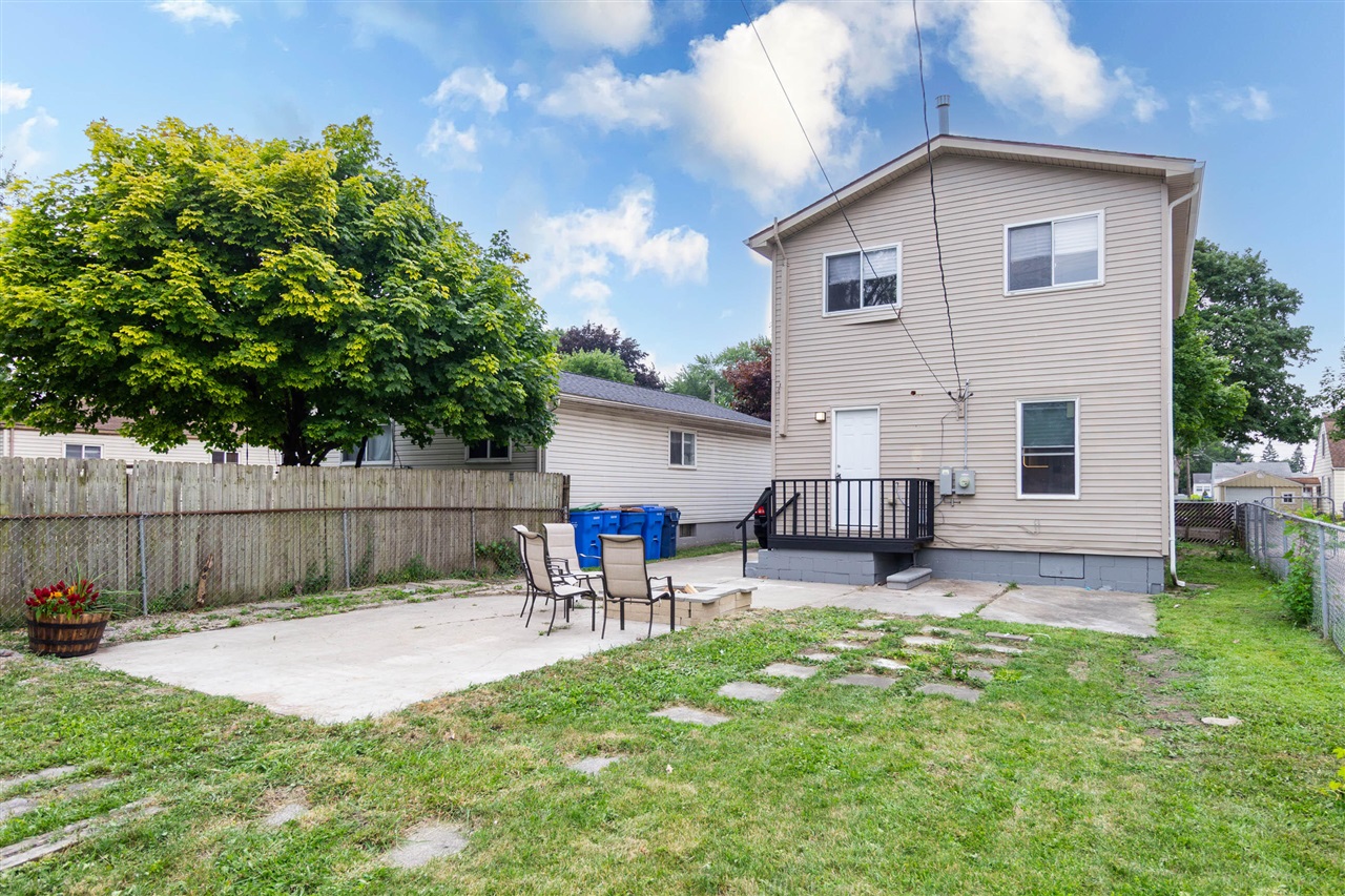 main property photo 33