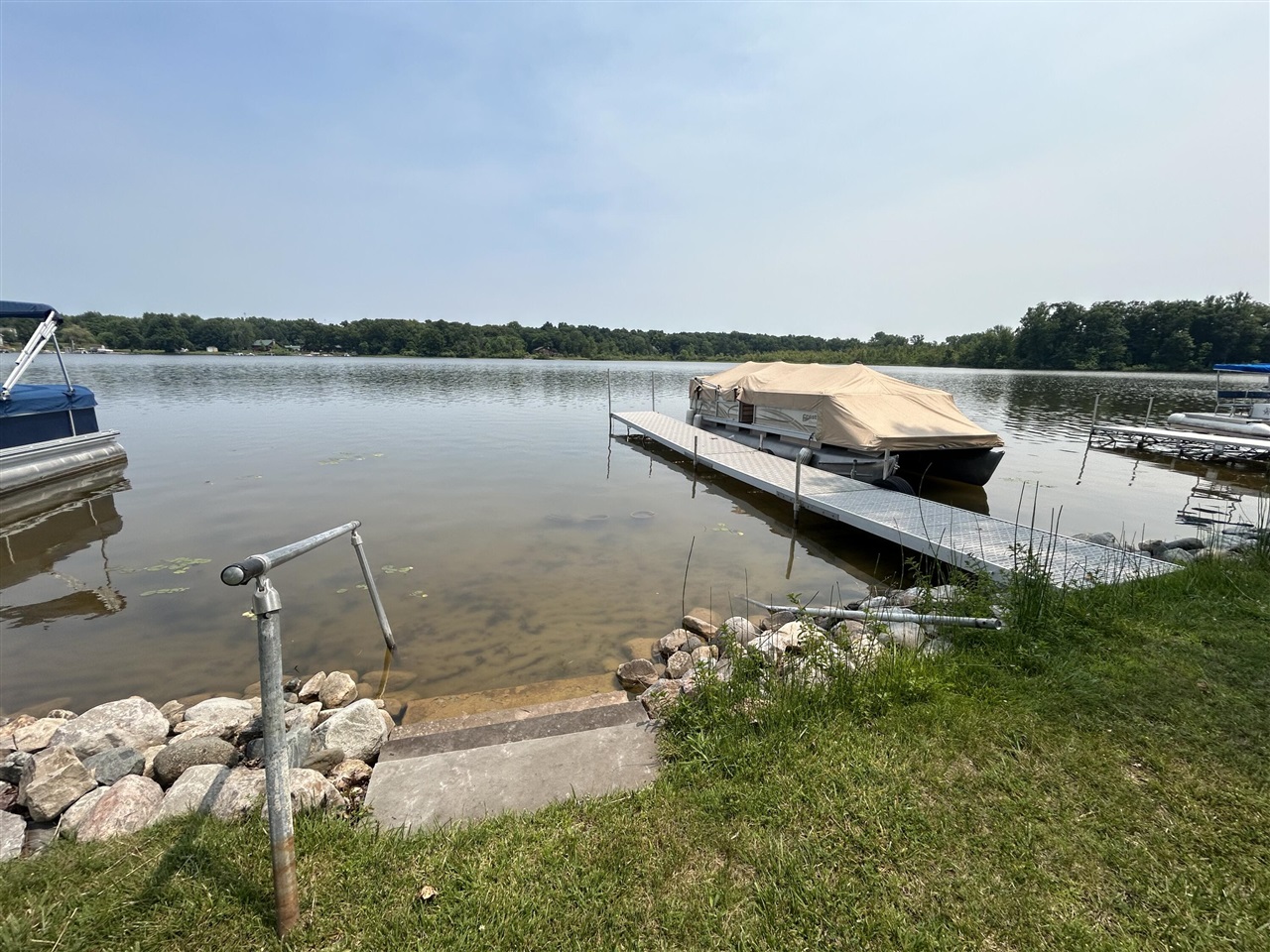 main property photo 28