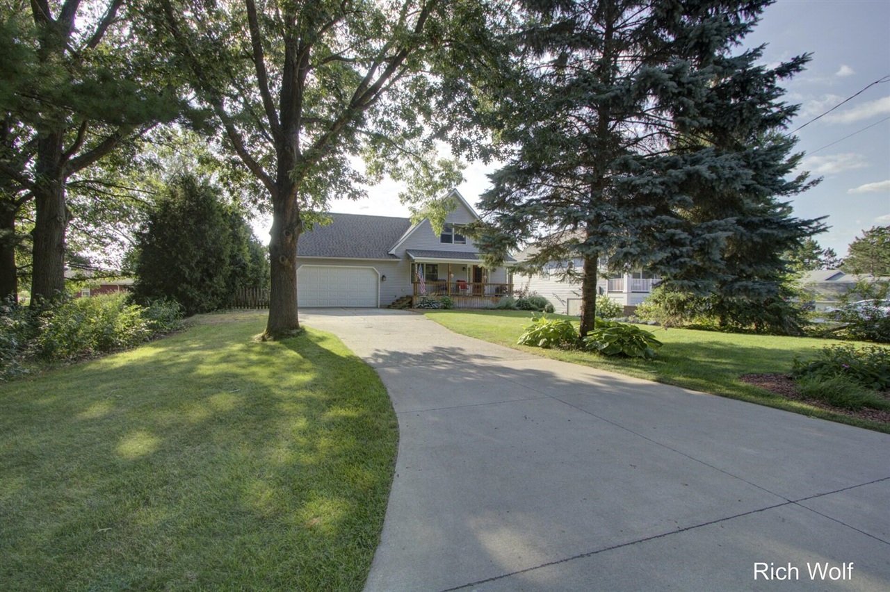 main property photo 9