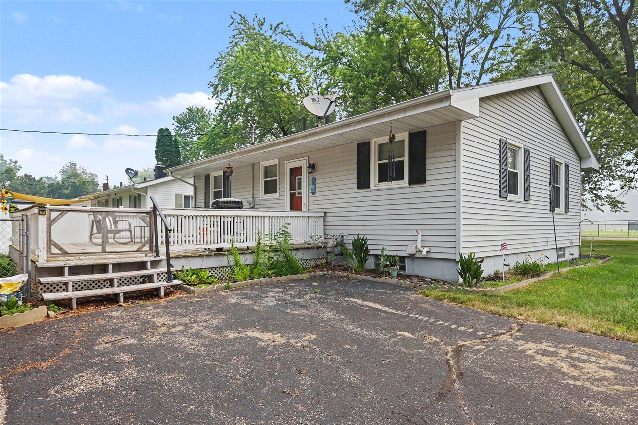 main property photo 22