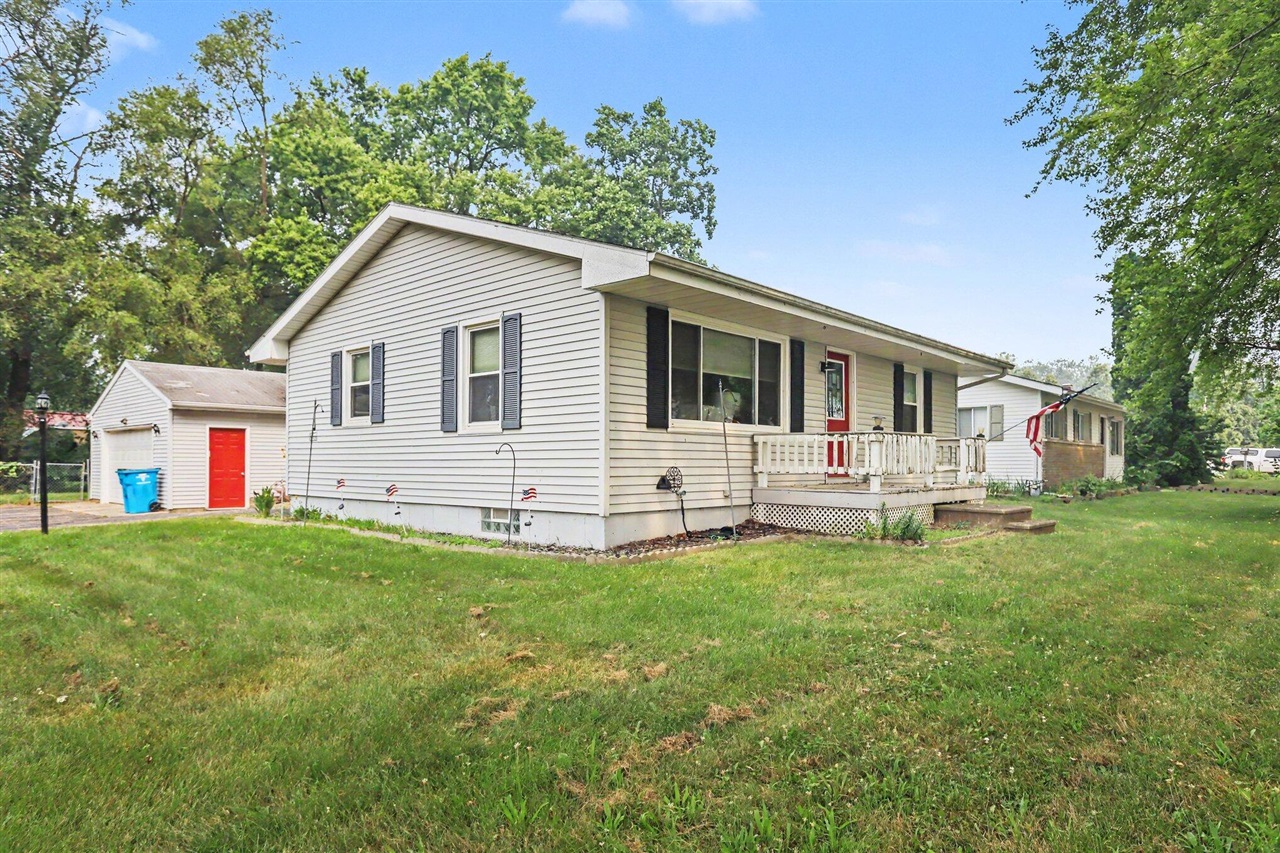 main property photo 24