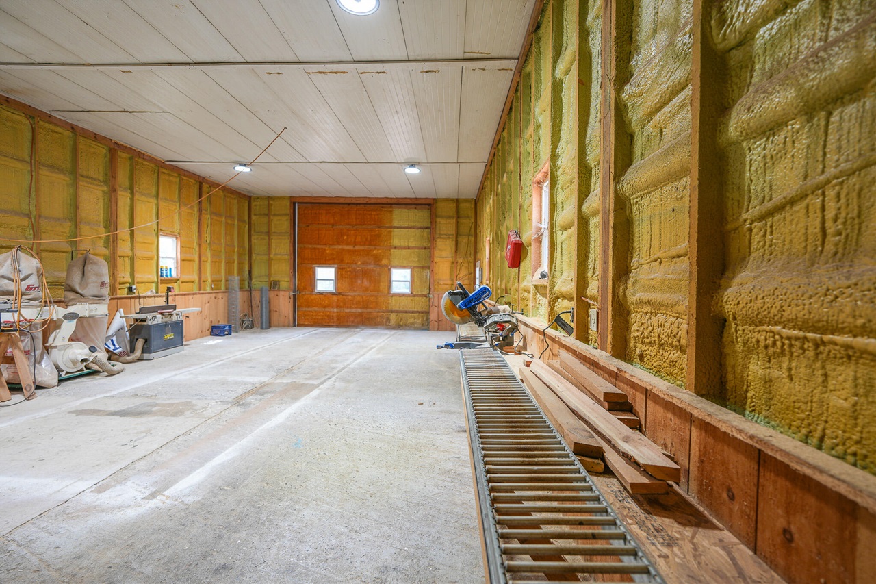 main property photo 81