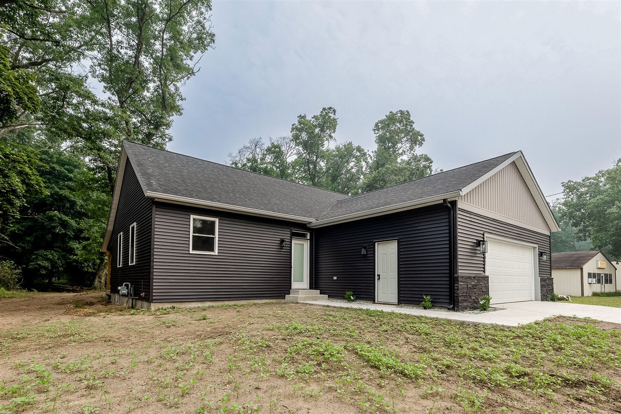 main property photo 0