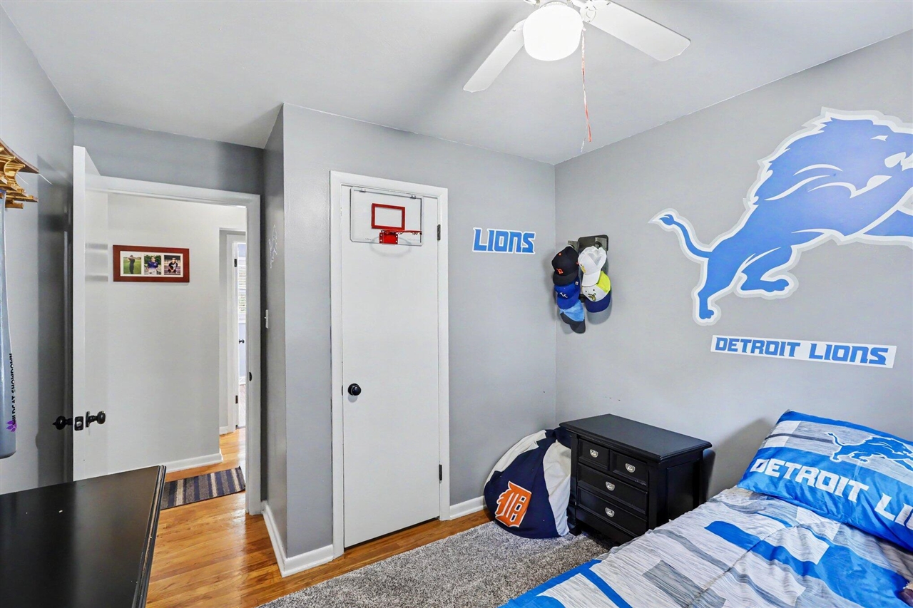 main property photo 15