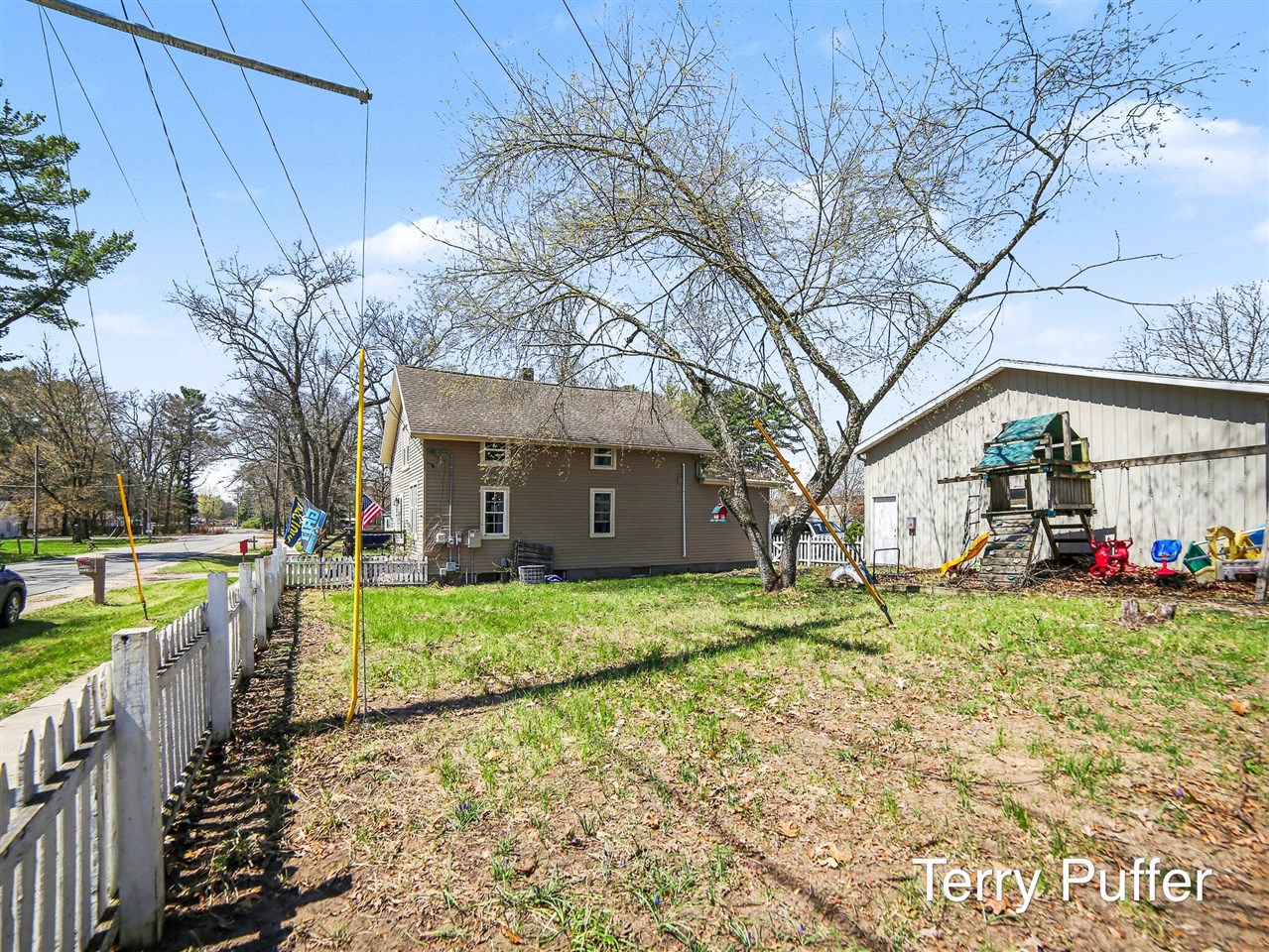 main property photo 17